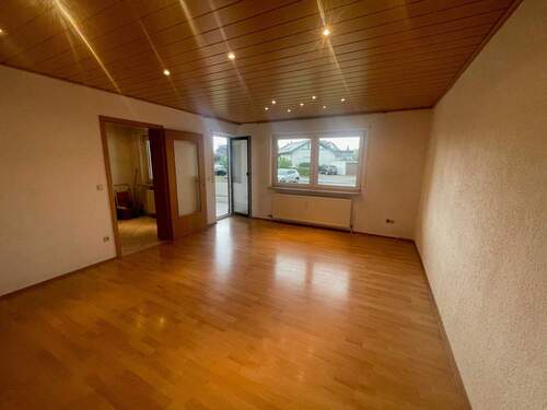 Wohnzimmer - Wohnung in Göggingen - 800,00 EUR Kaltmiete, ca.  72,00 m² Wohnfläche