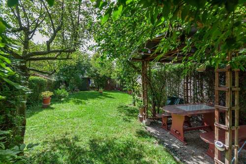 Toller Garten zur OG-Wohnung - 