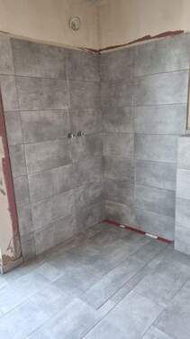 Bad (noch ohne Dusche) - 