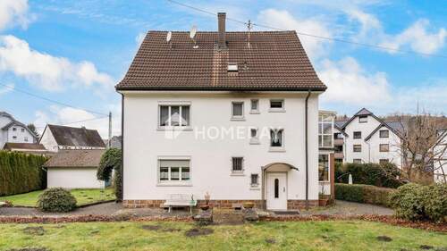 Außenansicht 3 - Großzügiges ZFH auf ca. 1.445 Quadratmeter Grundstück - Wohnen, Vermieten oder beides vereinen