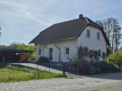 Hausansicht - TRAUMHAUS MIT HERZ UND CHARME - 275.000,00&nbsp;EUR Kaufpreis, ca.&nbsp; 135,00&nbsp;m&sup2;&nbsp;Wohnfl&auml;che