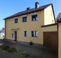 Holzwickede: Schönes 1-2 Familienwohnhaus