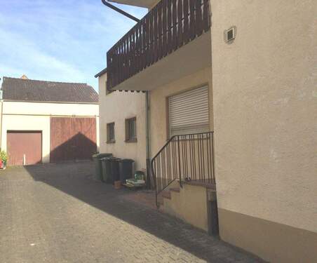 Hofeinfahrt - 6 Zimmer Einfamilienhaus zum Kaufen in Gaimersheim