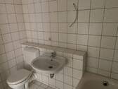 BAD - Waschbecken und WC.jpg - 