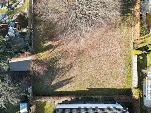 Luftbild - Gut gelegenes Baugrundstück zu verkaufen - ideal für eine Doppelhaushälfte!