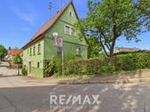 Rück- und Seitenansicht - Ehemaliges Bauernhaus mit Ausbaureserve und Garten