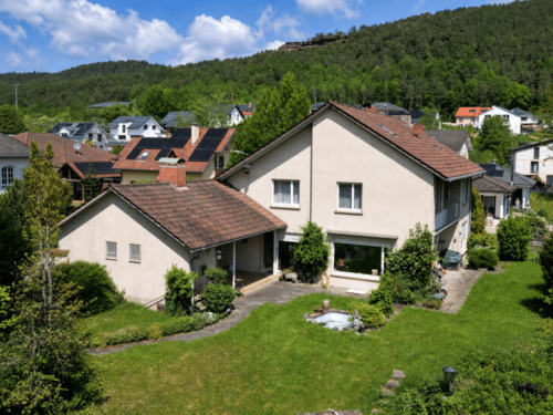 Ansicht Süd Vogelperspektive - 6 Zimmer Einfamilienhaus zum Kaufen in Hauenstein