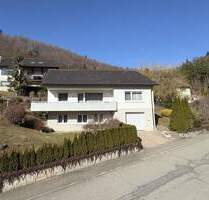 Großzügiges Einfamilienhaus mit Ausbaupotenzial - Albstadt Pfeffingen