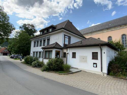 Blick aus der Nachbarschaft II - 1 Zimmer Büro in Ebermannstadt