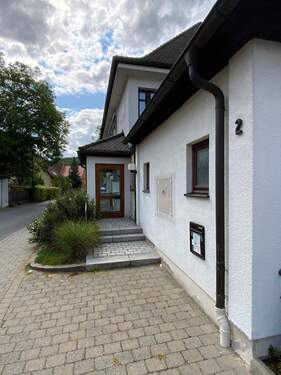 Haupteingang - Büro in Ebermannstadt zum Kaufen