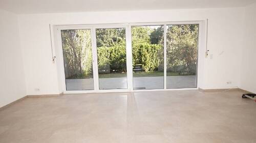 Wohnen - 5 Zimmer Doppelhaushälfte zur Miete in Aiterhofen