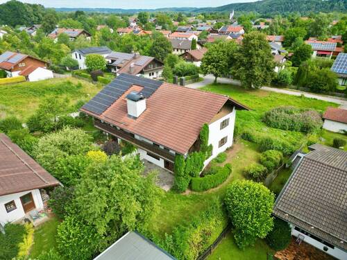 Drohnenaufnahme - 5 Zimmer Doppelhaushälfte zum Kaufen in Feldkirchen-Westerham