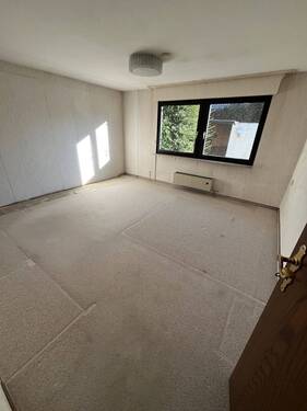 Schlafzimmer EG - 7 Zimmer Mehrfamilienhaus, Wohnhaus zum Kaufen in Jettingen