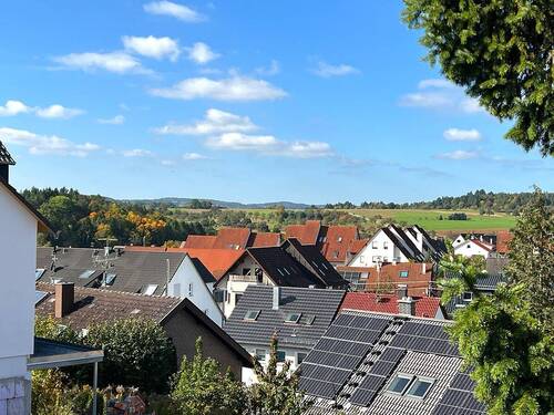 Wohnen mit Aussicht - 'Wohngenuss mit 6 Zimmern in unverbaubarer Aussichtslage' Einzug Sommer 2026! DHH in Renningen
