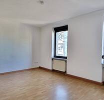 MERZIG-STADT - GEPFLEGTES WOHN- UND GESCHÄFTSHAUS MIT ZWEI WOHNEINHEITEN UND GARAGE!