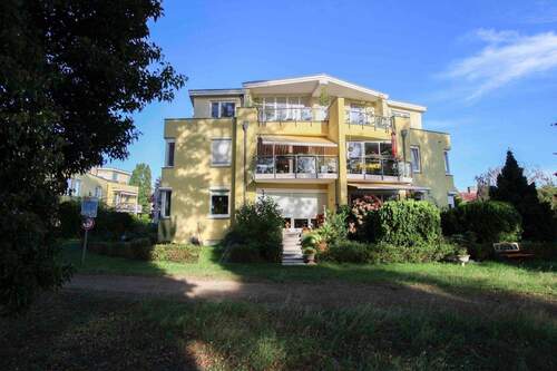 Rückansicht Gebäude (Wasserblick) - 2 Zimmer Einfamilienhaus in Berlin
