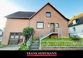 V10366 Titelbild - Viel Platz! Zentral gelegenes großzügiges Zweifamilienhaus in Bad Oldesloe