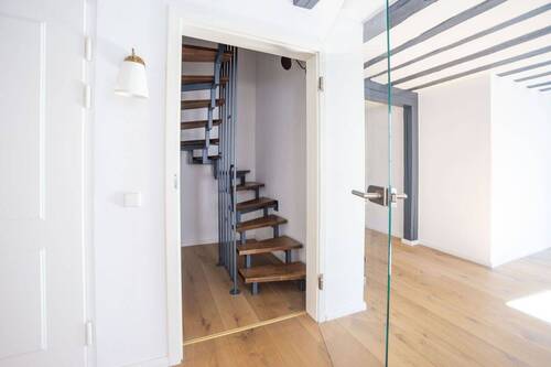 Aufgang zum DG - Etagenwohnung mit 40,40 m² in Bietigheim-Bissingen zum Kaufen