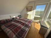 Schlafzimmer mit Blick - 4 Zimmer Etagenwohnung in Altdorf