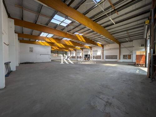 Halle in Wedel zu vermieten - Lager- Hallenfläche in Wedel + ebenerdige Andienung