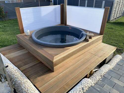 Beheizbarer Hot Tub - 
