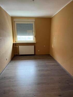 Geräumige 4-Zimmerwohnung mit toller Aussicht zu verkaufen! in Nienburg (Weser) - 