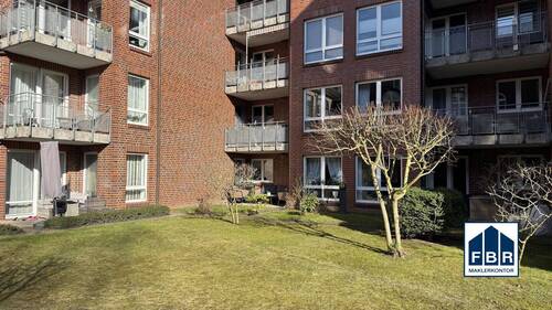 Blick auf die Grünanlagen - Etagenwohnung mit 72,20 m&sup2; in Schwerin zum Kaufen