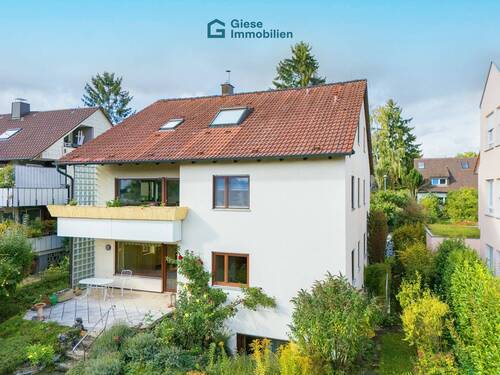 Garten von rechts - 1 Zimmer Mehrfamilienhaus, Wohnhaus zum Kaufen in Stuttgart