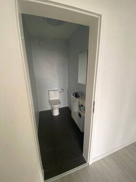 WC - 