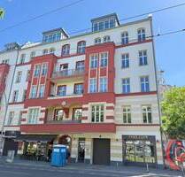 Stilvolle 3-Zimmer-Altbauwohnung mit zwei Balkonen an der Warschauerstr. - Berlin Friedrichshain