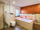 Modernes Tageslichtbad - 