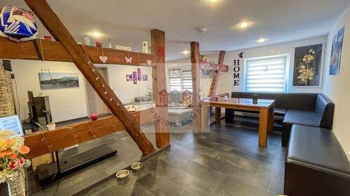 Wohnzimmer Obergeschoss - 1 Zimmer Mehrfamilienhaus, Wohnhaus in Bad Schmiedeberg