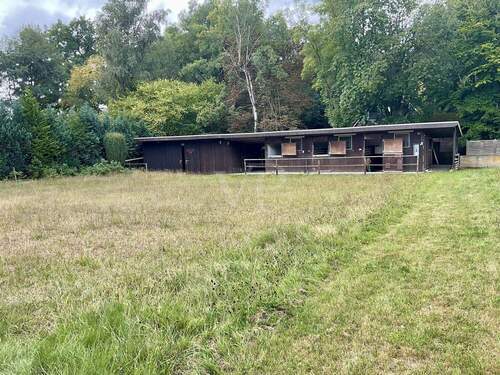 Blick auf den Stall - 