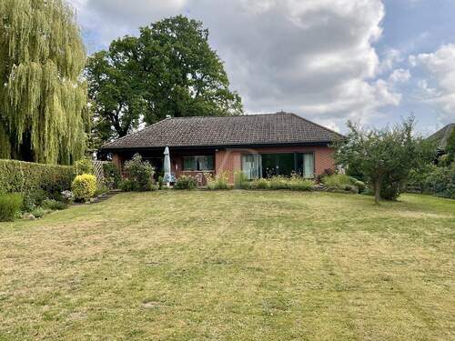 Blick aufs Wohnhaus - Einfamilienhaus mit 150,00 m² in Oetzen zum Kaufen