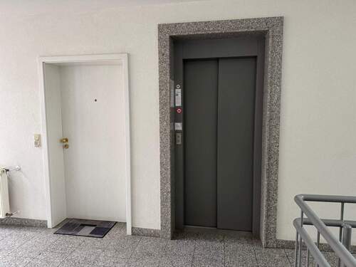 Fahrstuhl - 
