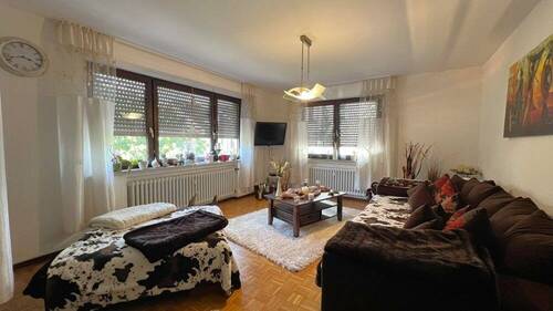 Whg. 1 - Wohnzimmer - 1 Zimmer Mehrfamilienhaus, Wohnhaus zum Kaufen in Oberhausen