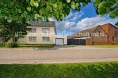 Hausansicht / Straßenseite - 3-Seitenhof mit ca. 9.000 m² Grundstück in Aken (Elbe) OT Susigke