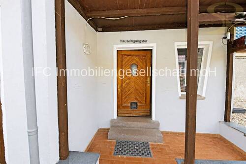 Hauseingang - 6 Zimmer Einfamilienhaus in Aken (Elbe)