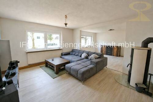 Wohnzimmer im EG - 