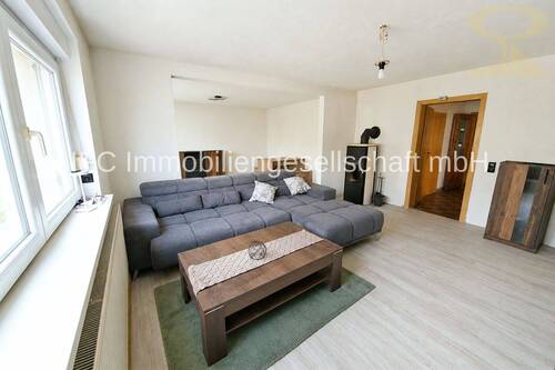 Wohnzimmer im EG - 