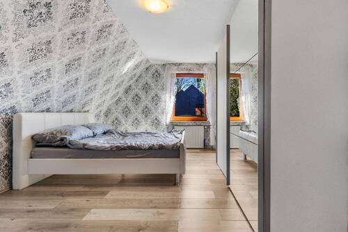 Schlafzimmer 2 Dachgeschoss - 