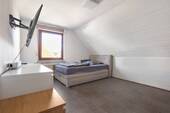 Schlafzimmer 3 Dachgeschoss - 
