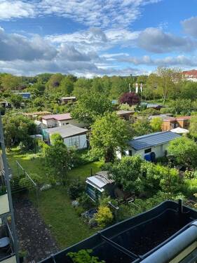 Ausblick Balkon - Etagenwohnung mit 60,30 m&sup2; in Erfurt zum Kaufen