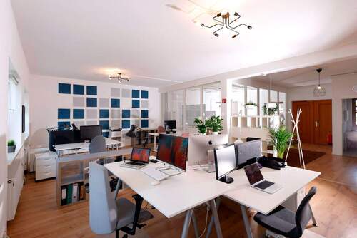 Schreibtische - Büro zur Miete in Gilching