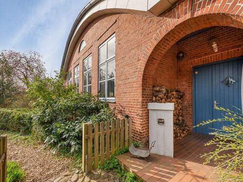 Ehemaliger Eingangsbereich - 9 Zimmer Doppelhaushälfte zum Kaufen in Handewitt