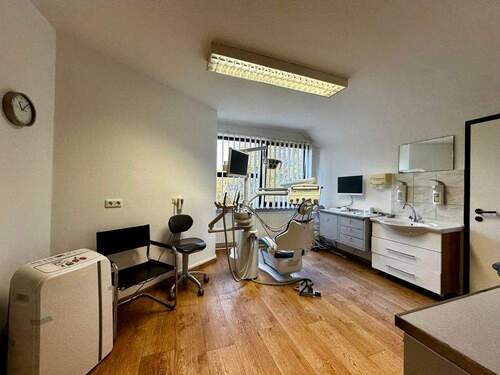 Behandlungszimmer 2 - 