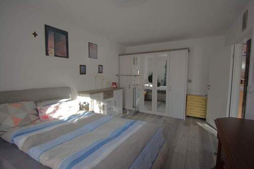 Schlafzimmer - Einfamilienhaus mit 145,00 m² in Lunden zum Kaufen