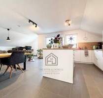 F&D | Neuwertige 3,5-Zimmer-DG-Wohnung mit Balkon und Stellplatz - Villingen-Schwenningen