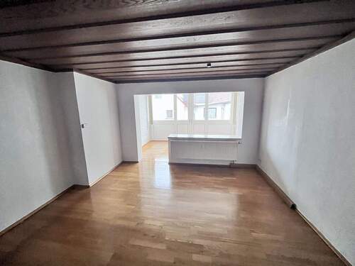 Wohnzimmer - 3 Zimmer Etagenwohnung in Forchheim