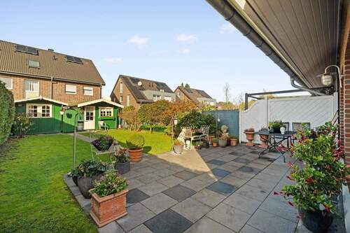 Terrasse - 4 Zimmer Reihenendhaus zum Kaufen in Langenfeld